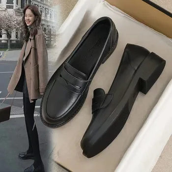 Новые британские маленькие кожаные туфли весны и лета 2023, рабочая обувь на плоской подошве, черная толстая подошва, слипоны