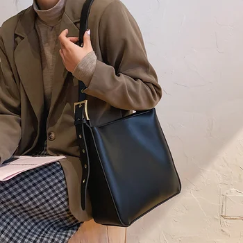 Высококачественная сумка-мешок большой емкости, новый модный нишевый дизайн для осени и зимы, сумка через плечо в стиле ретро.